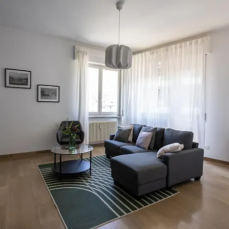 Domus Magnolia In Centro Apartment